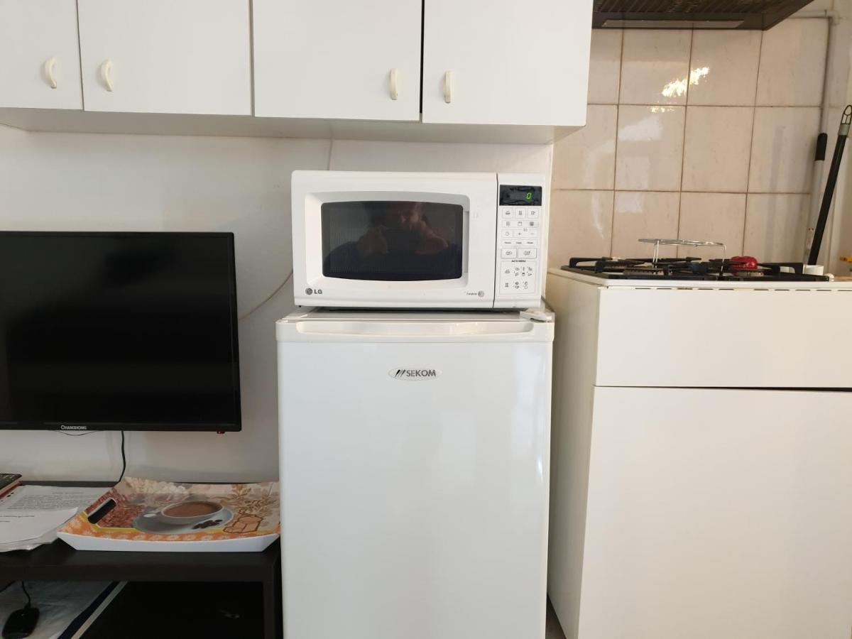 Location Turistic Monolocale Nel Parco Del Santuario Apartment Asti Luaran gambar