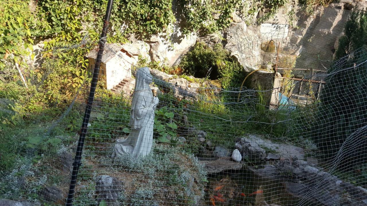 Location Turistic Monolocale Nel Parco Del Santuario Apartment Asti Luaran gambar