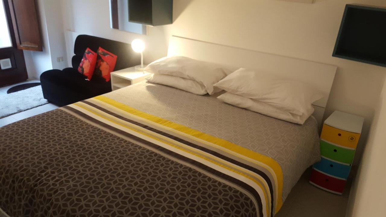 Location Turistic Monolocale Nel Parco Del Santuario Apartment Asti Luaran gambar
